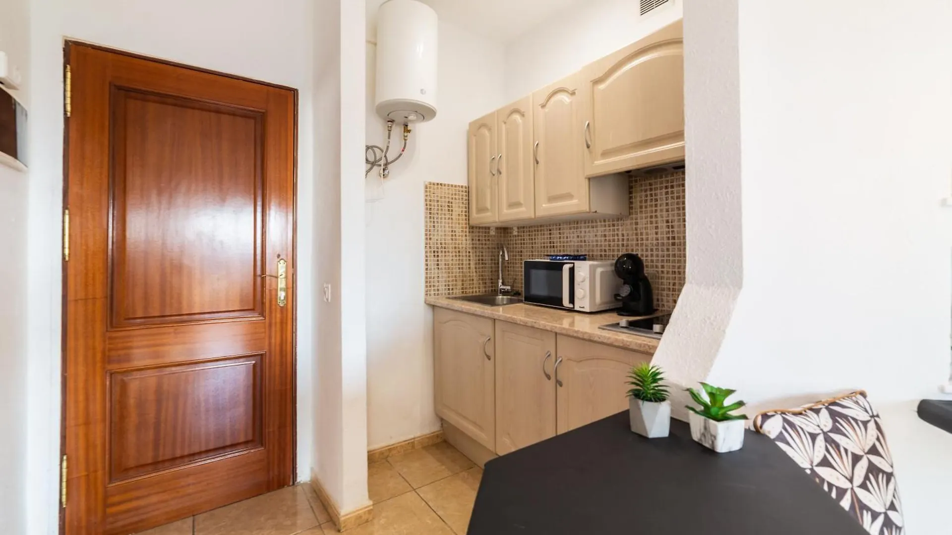Sunset Escape Apartment Playa Paraiso  Spain